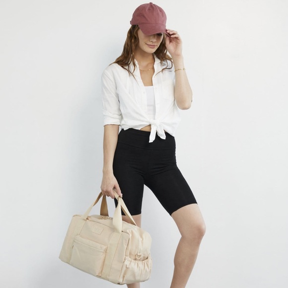 BÉIS sport duffle in beige NWT & still in original packaging (sold out online) - Picture 6 of 12